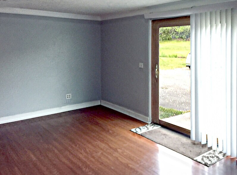 Building Photo - 1404 Winthorne Drive