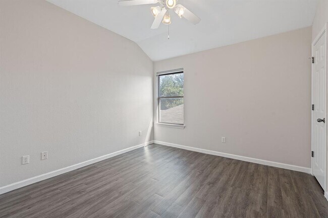 Building Photo - 2338 Brookhollow Terrace