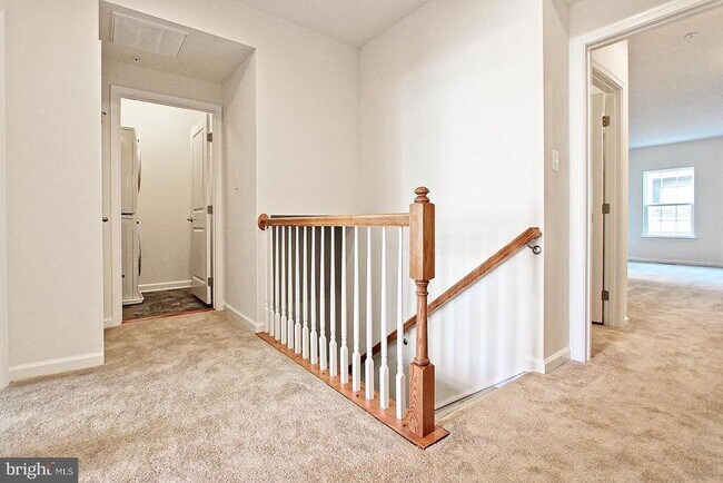 Building Photo - 13652 Endeavour Dr