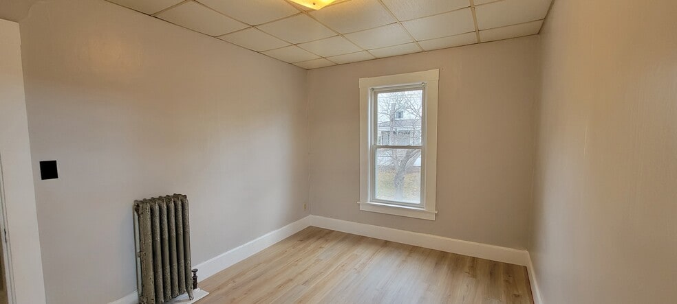 Building Photo - 47 Pine St