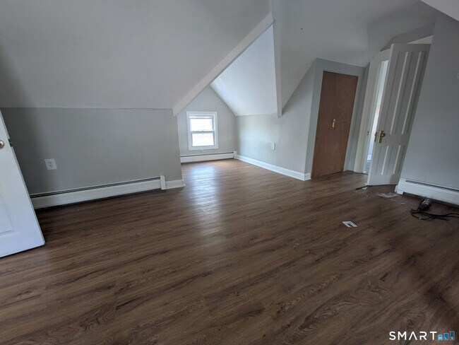 Building Photo - 200 Ogden St