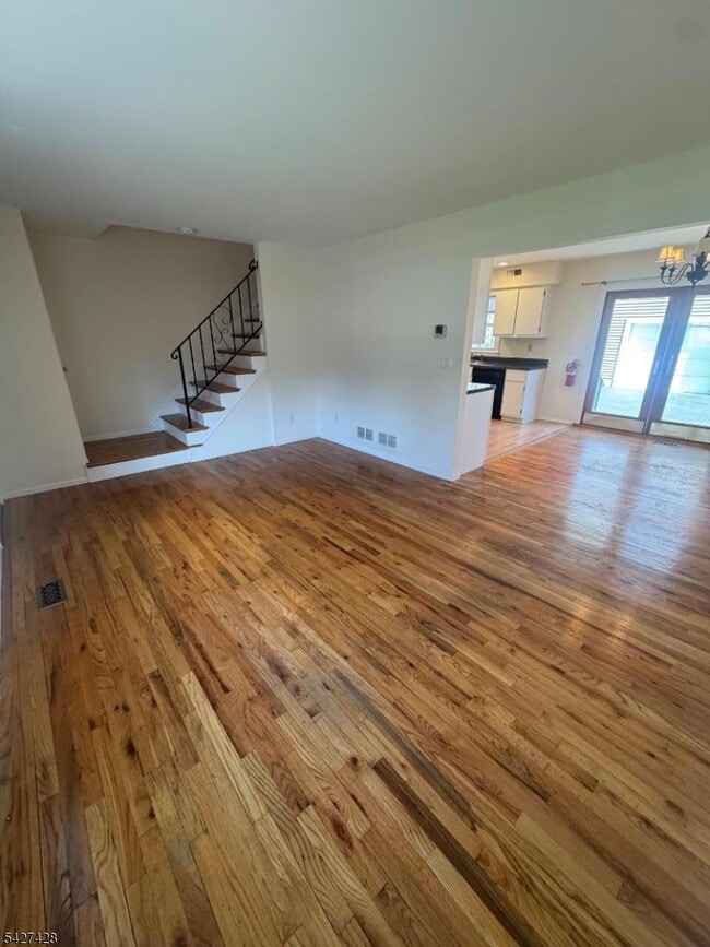 Building Photo - 29 Aubrey St