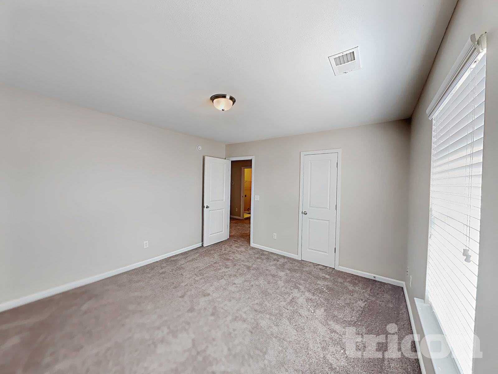 Building Photo - 304 Longfellows Ln