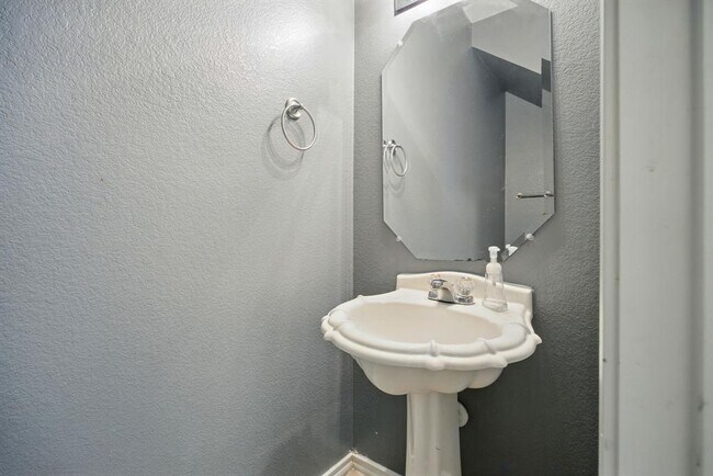 Building Photo - 12824 Basketflower Cove