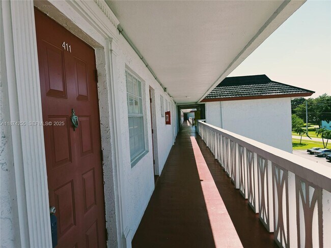 Building Photo - 4140 NW 44th Ave