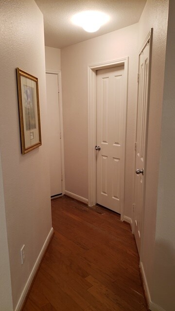 Building Photo - 16026 Summerville Lake Dr