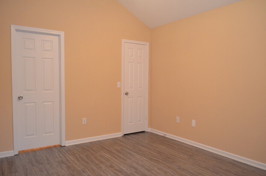 Building Photo - 8955 Bryant Field Cir
