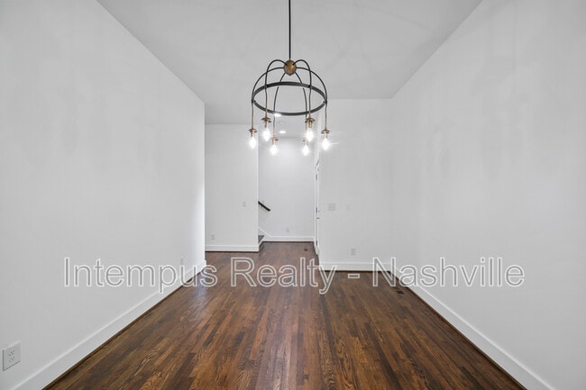 Building Photo - 962 9th Ave S