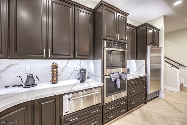 Building Photo - 7520 Captains Harbor Dr