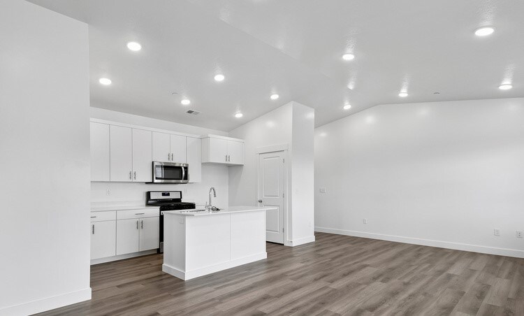 Building Photo - 536 N 130 E