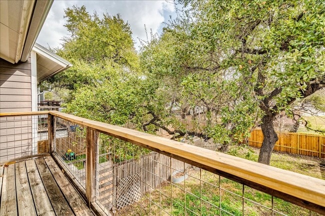 Building Photo - 2811 Hardeman-B