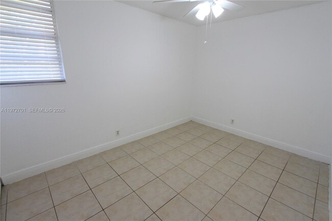 Building Photo - 801 NW 47th Ave