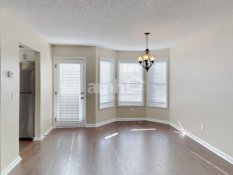 Building Photo - 123 Ivy Mill Way