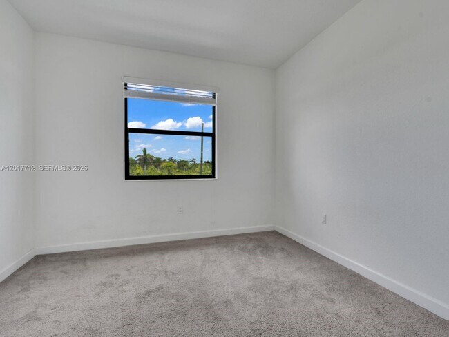 Building Photo - 25036 SW 107th Ave