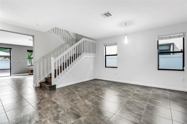 Building Photo - 3440 W 100th Terrace