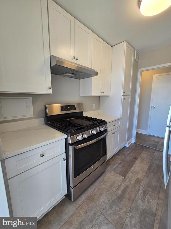 Building Photo - 301 N Beauregard St