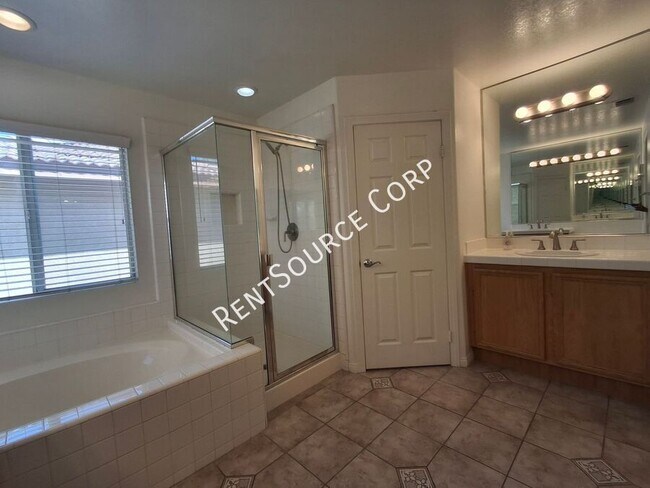 Building Photo - 24339 Alyssum Pl