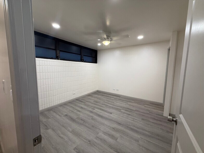 Building Photo - 4300 Waialae Ave