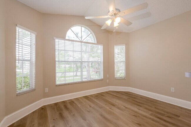 Building Photo - 13625 Springtide Ct