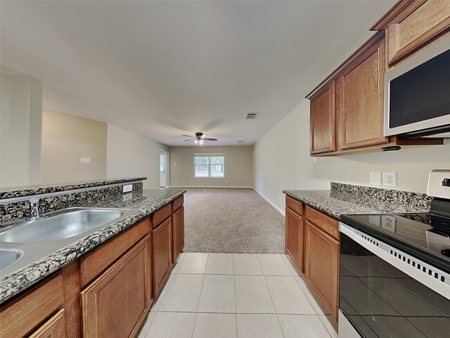 Building Photo - 28906 Rio Grande River Dr