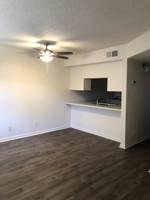 Building Photo - 7436 E Chaparral Rd