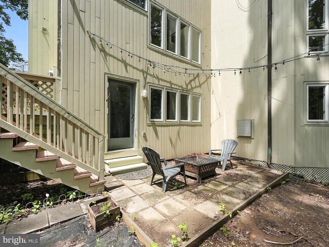 Building Photo - 6702 Oregon Ave NW