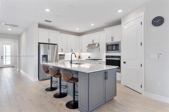 Building Photo - 4434 Tacoma Pk Dr