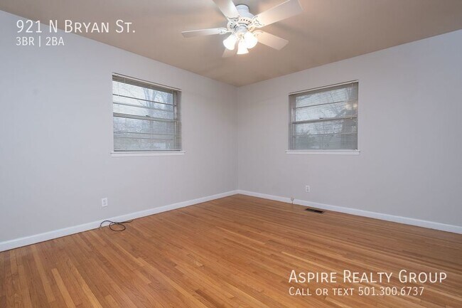 Building Photo - Updated 3 bedroom Home in Midtown