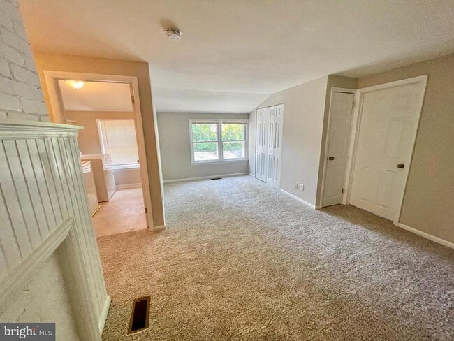 Building Photo - 705 Pomona Ave