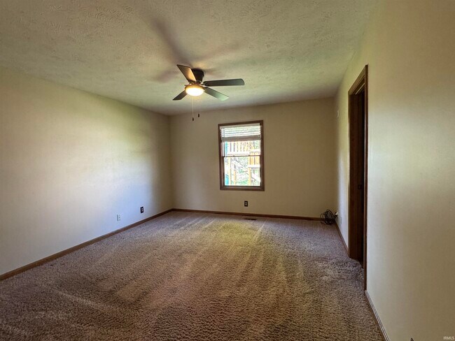 Building Photo - 6155 Glacier Dr