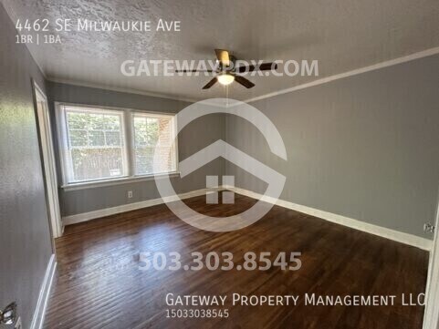 Building Photo - 4462 SE Milwaukie Ave