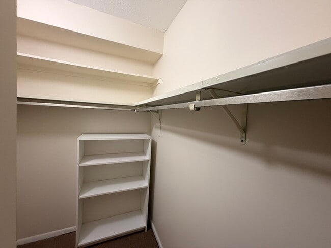 Building Photo - 1551 Ashland Ave