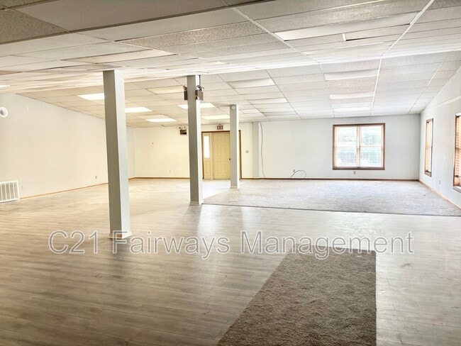 Building Photo - 40 Race St