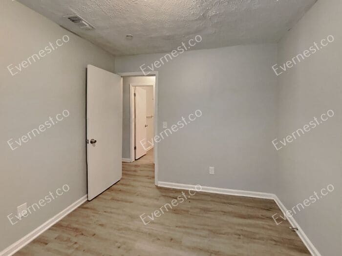 Building Photo - 239 Bellwood Ln