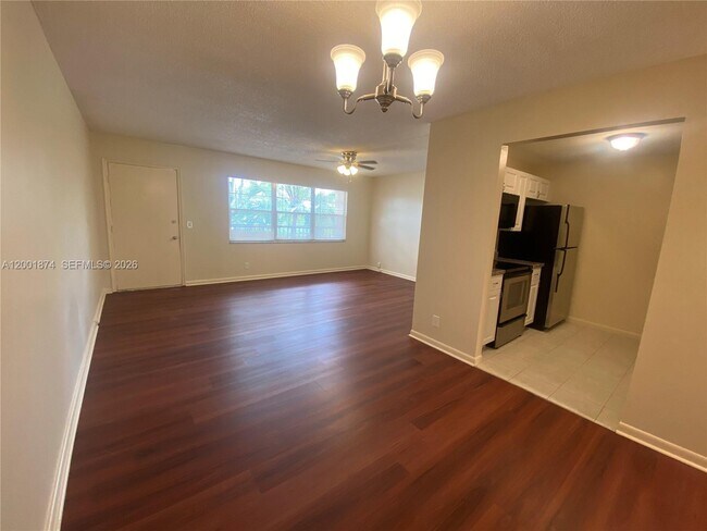 Building Photo - 800 SW 131st Ave