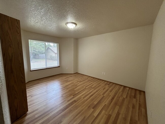 Building Photo - 82 Pine Park Ln