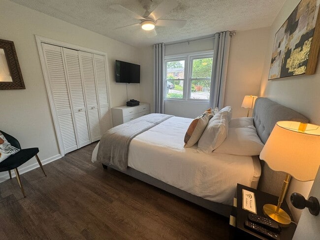 Building Photo - Newly Renovated 3bed/1.5bath