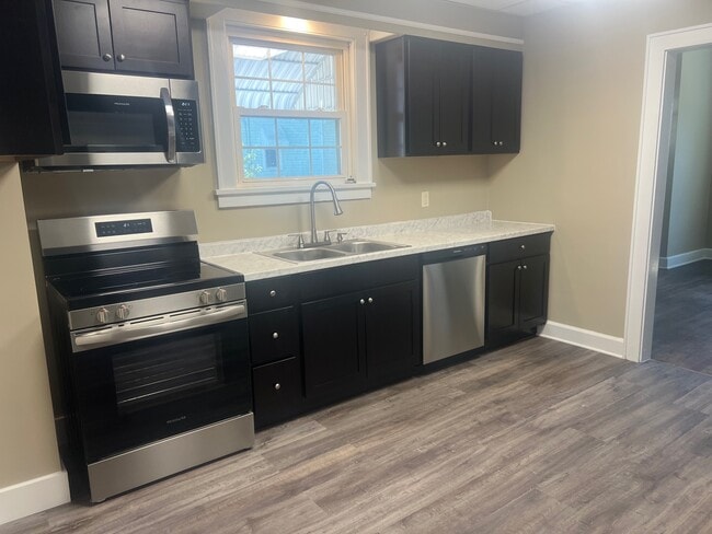 Building Photo - 183 S Marietta St