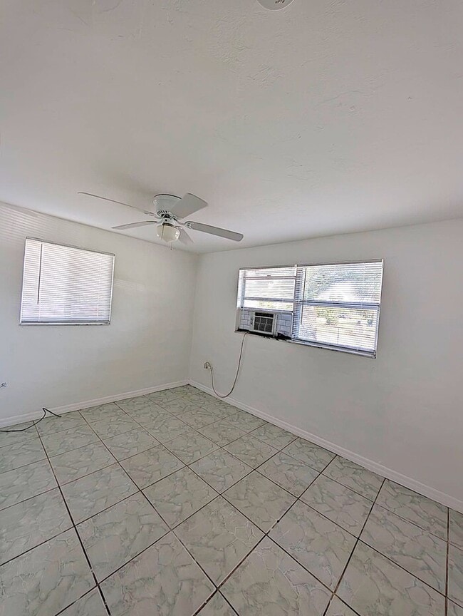 Building Photo - 3135 Blount St