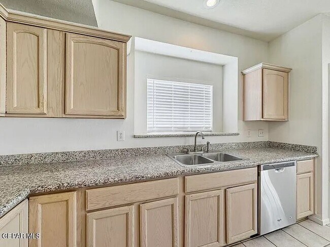 Building Photo - 659 Jeanny Marie Ct