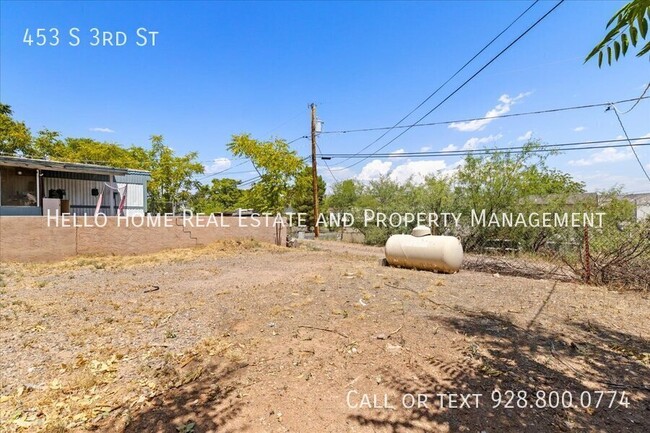 Building Photo - 453 S 3rd St