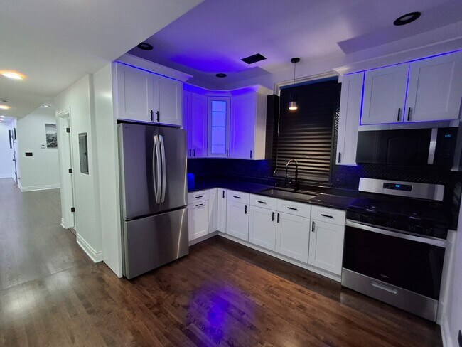 Building Photo - 7939 S Justine St