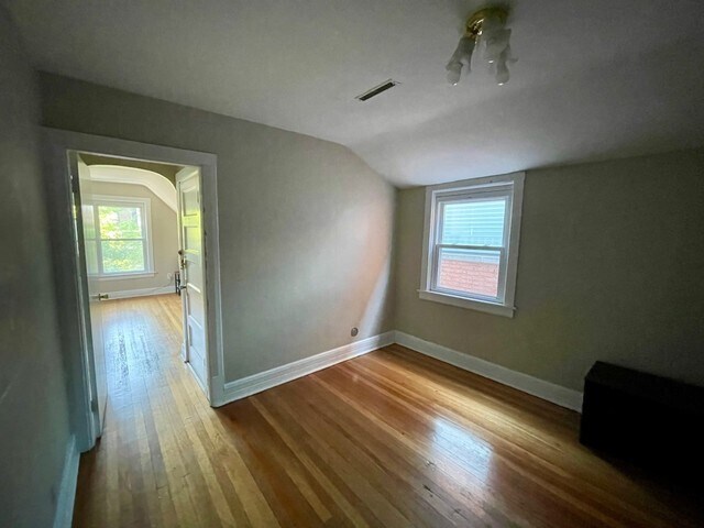 Building Photo - 1322 W Melrose St