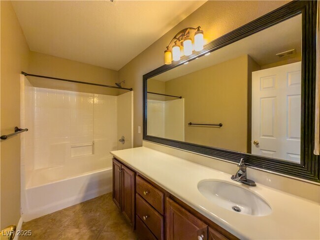 Building Photo - 3384 Jasmine Vine Ct