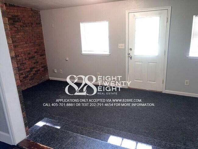 Building Photo - *AVAILABLE NOW* SPACIOUS 3 BED/1.5 BATH SINGLE FAMILY HOME IN MWC!