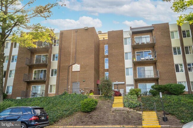 Building Photo - 75 S Reynolds St