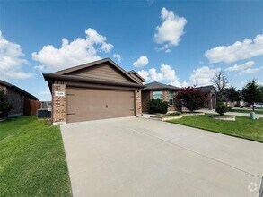 Building Photo - 9328 Castorian Dr