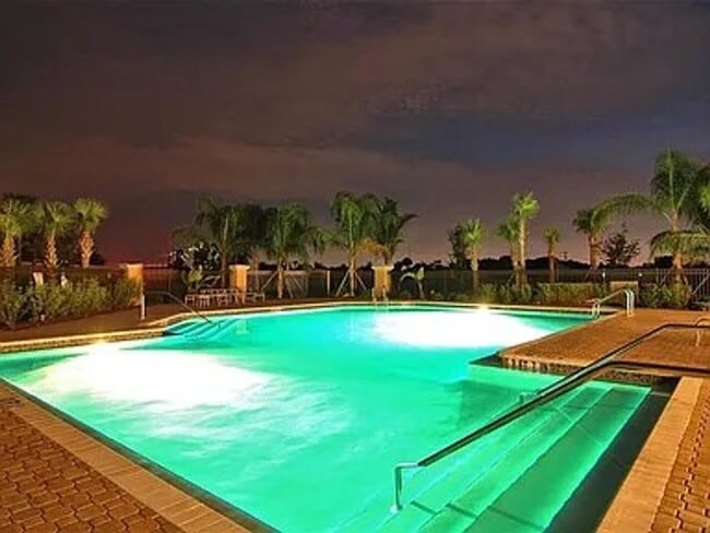 Building Photo - 8263 Miramar Way