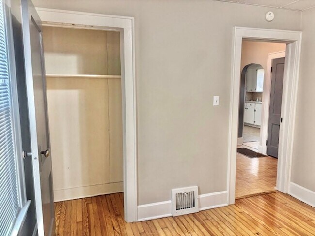 Building Photo - 750 E Delaware St