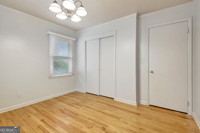 Building Photo - 500 Circle Dr